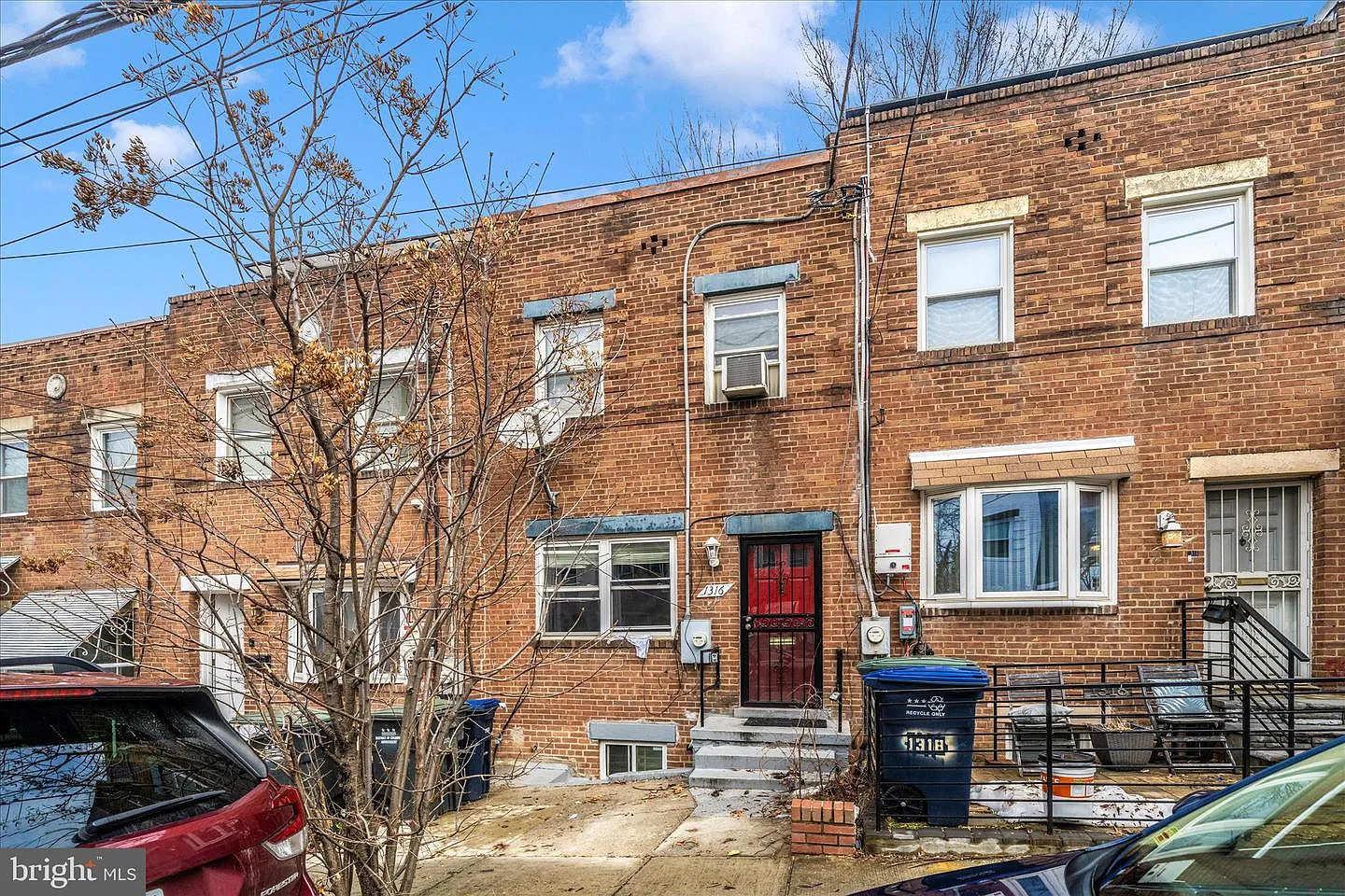 1316 Dexter Ter SE photo 1