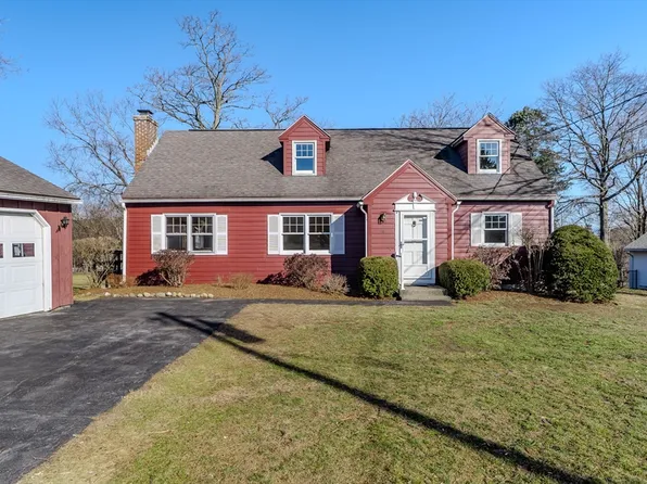 18 Highland Cir, Hadley, MA 01035