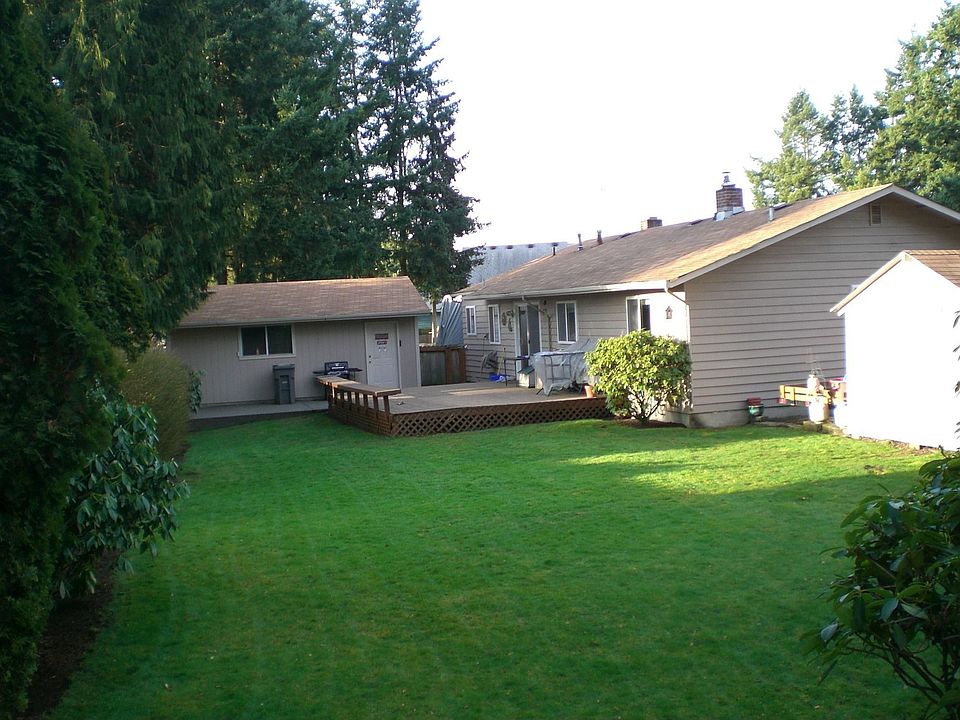 2nd image of 1630 33rd Pl SE