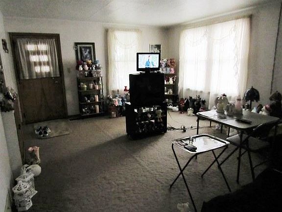 5th image of 44 S White St