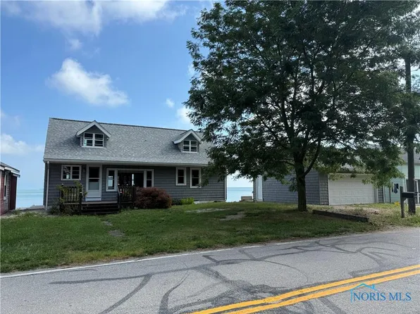 9825 W Locust Point Rd, Oak Harbor, OH 43449