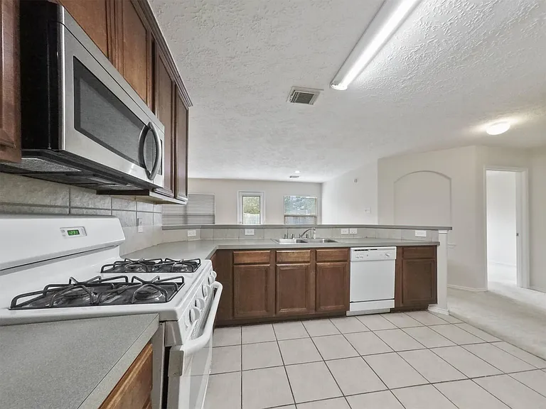 427 Northvalley Dr — Photo 12