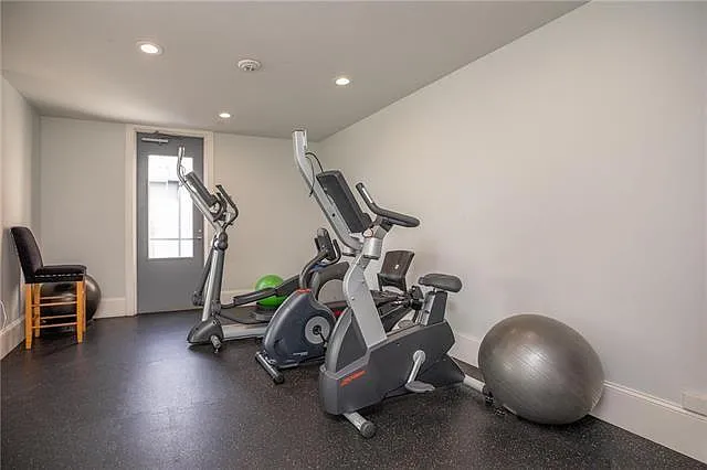 221 Chartres St #302 — Photo 11
