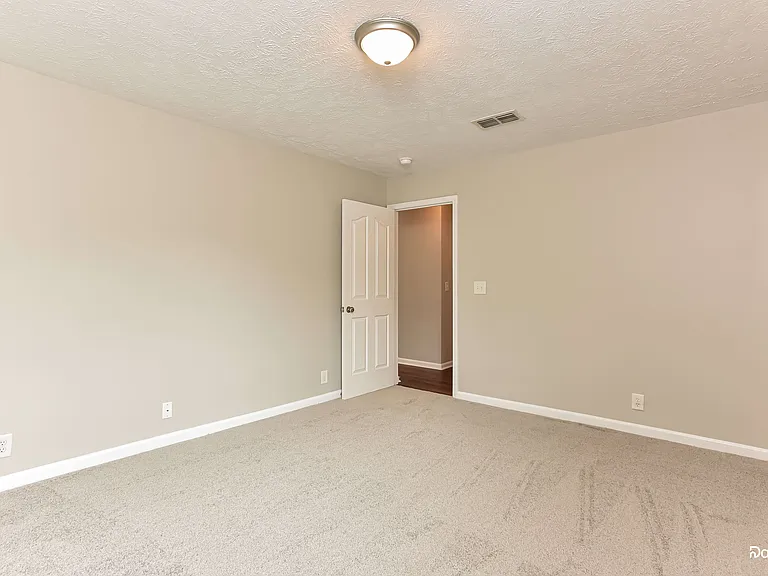 9029 Ristau Dr — Photo 11