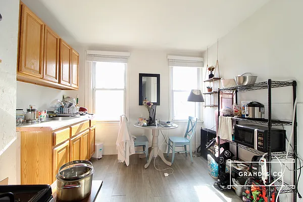 Rented by Grand & Co. | media 13