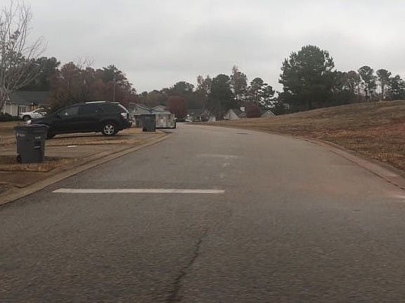 4th image of 516 Northwoods Dr