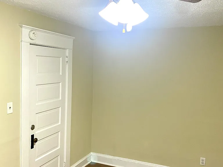 223 E Mountain Rd #4 — Photo 24