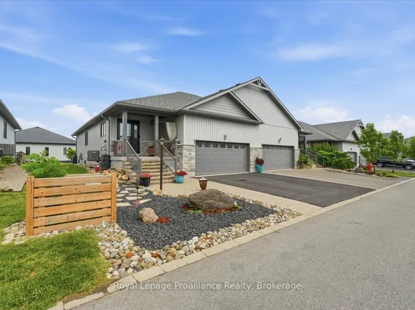 61 Conger Dr, Prince Edward County, ON K0K 3L0