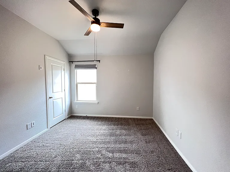 9301 Hill Topper Trl — Photo 14