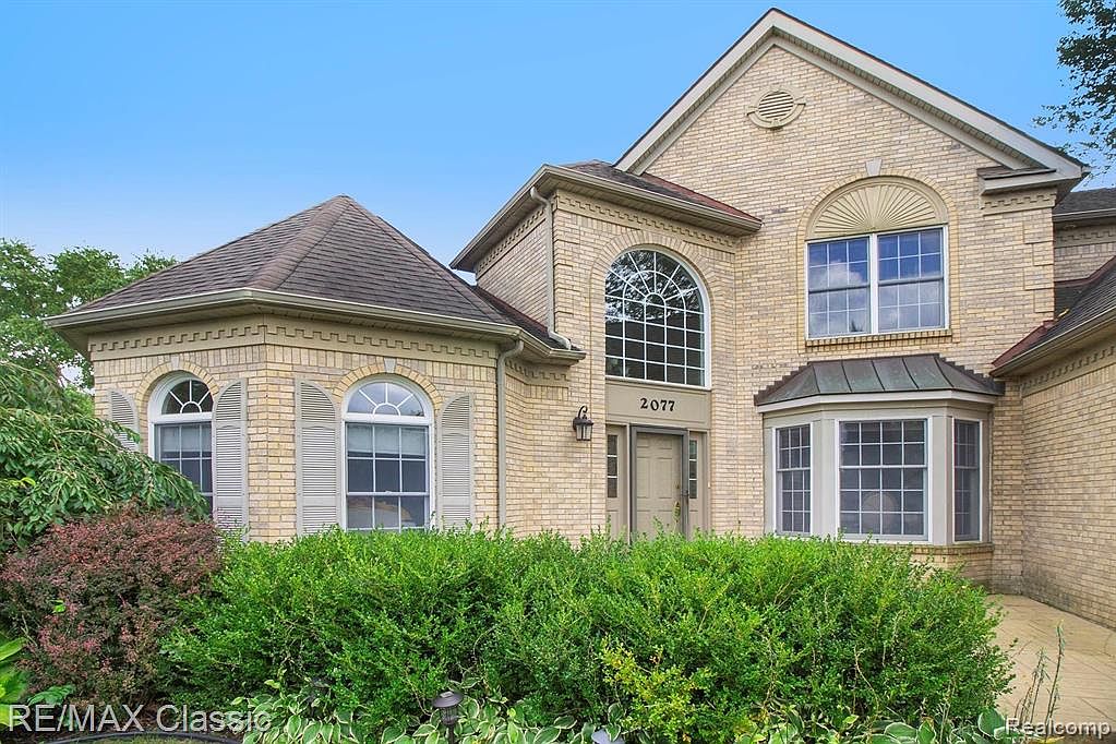 2077 Applebrook Dr, Commerce Township, MI 48382 Zillow