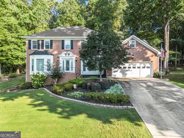 811 Leonard Ct, Lawrenceville, GA 30046