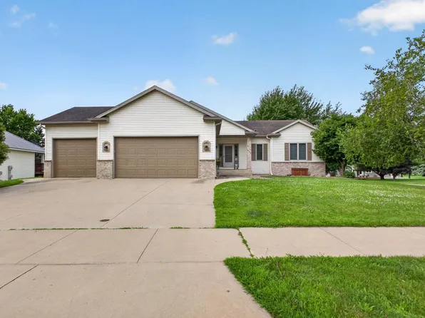 1002 John And Mary Dr SE, Chatfield, MN 55923