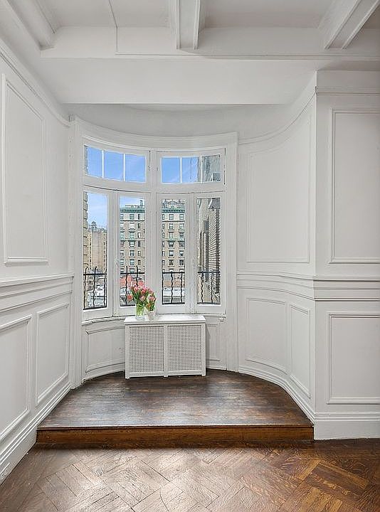 1st image of 610 W End Ave APT 7C