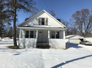618 N State St, Marengo, IL 60152