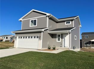 3085 Worchester Dr, Waukee, IA 50263