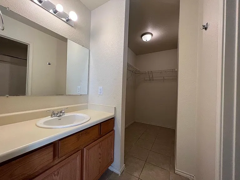 1210 Chaparral St #13B — Photo 26