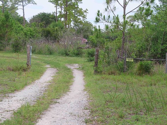 3rd image of 18496 Glades Cut Off Road