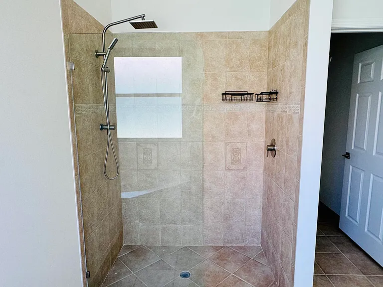 9360 Cove Point Cir — Photo 17