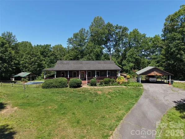 10096 State Highway 226 S, Nebo, NC 28761