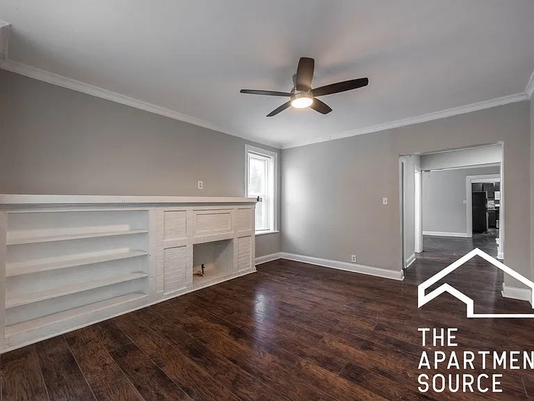 6300 N Oakley Ave #2 — Photo 3