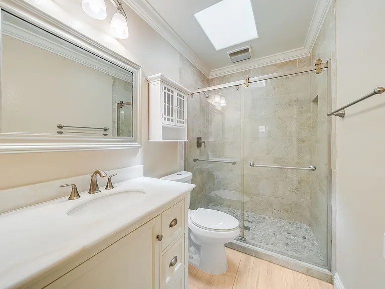 2733 W Keller Ave #1 — Photo 23