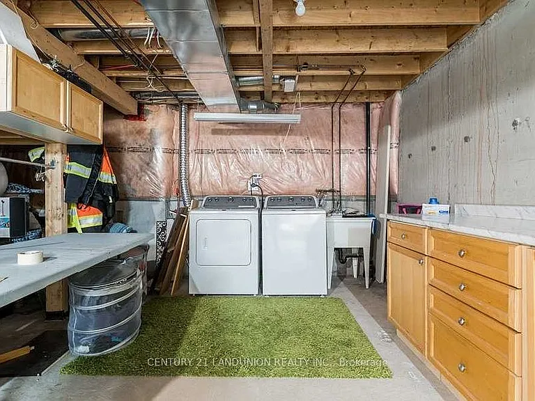 117 Gatwick Dr — Photo 12