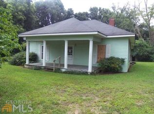 806 Dixon Rd, Bowdon, GA 30108