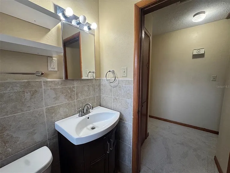 1038 SE 30th Ave — Photo 7