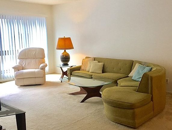 4th image of 6001 Canterbury Dr Unit 111