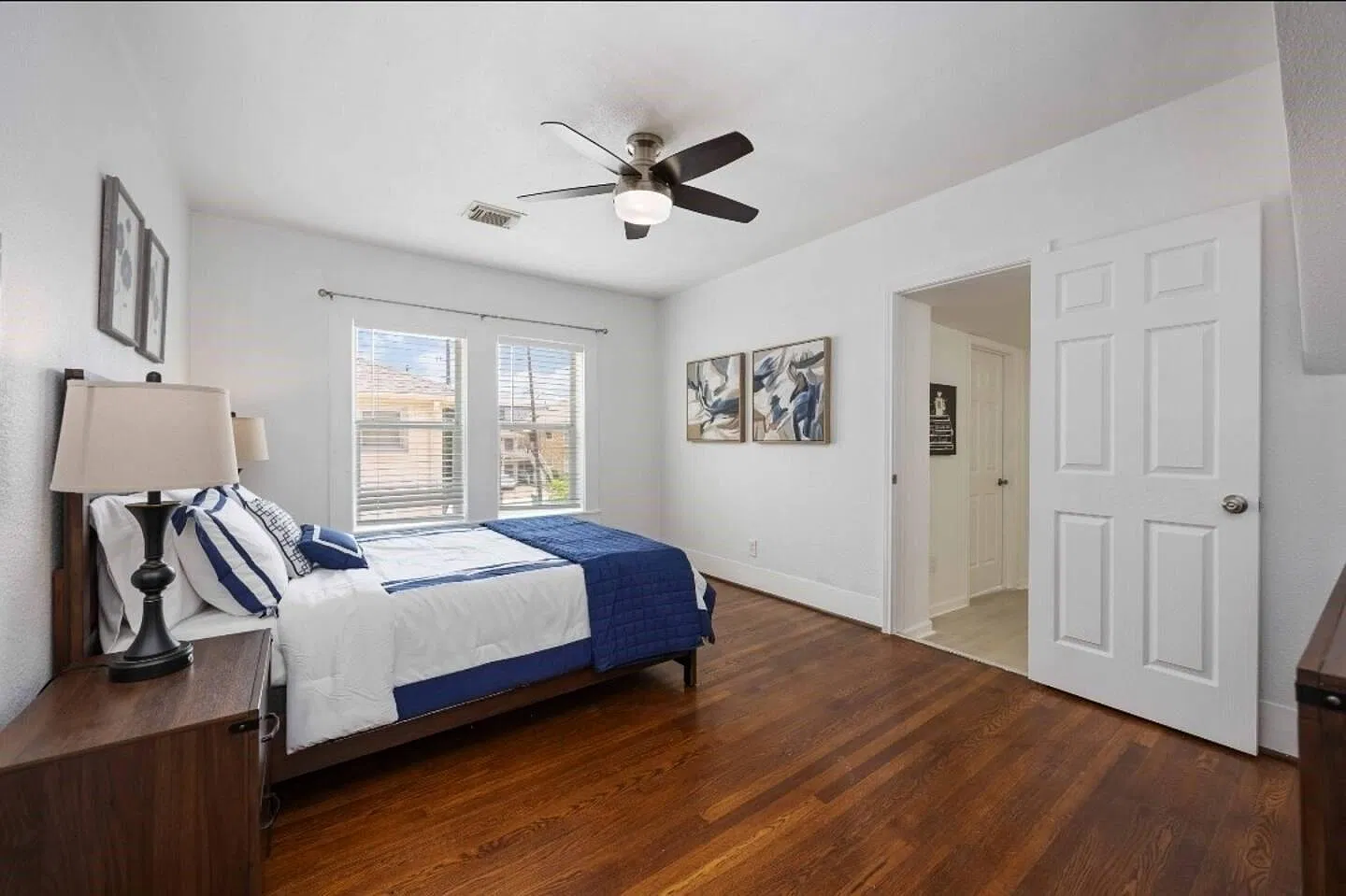 2 bed, 2.0 bath, 3396 sqft, $1,950 — Photo 4