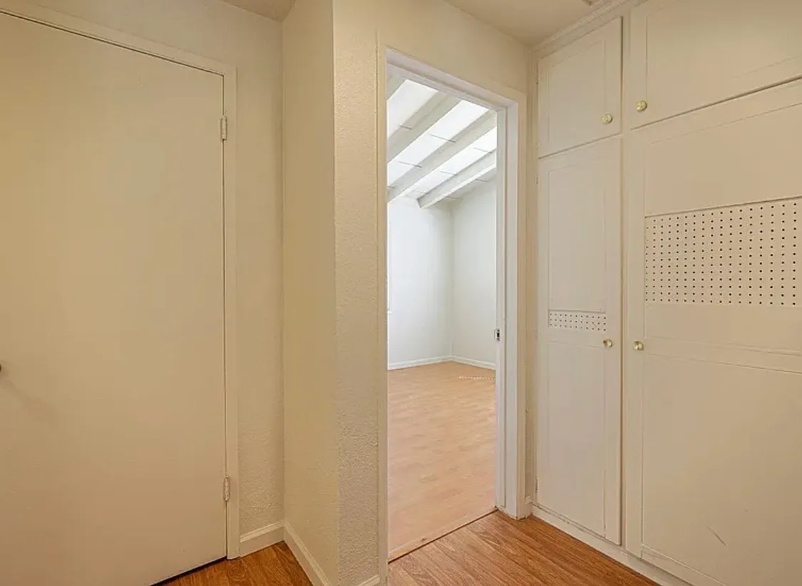 3 bed, 1.5 bath, 1088 sqft, $2,650 — Photo 2