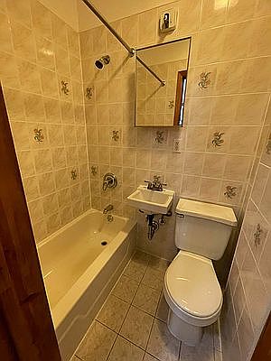 5th image of 86 E 3rd St #4S