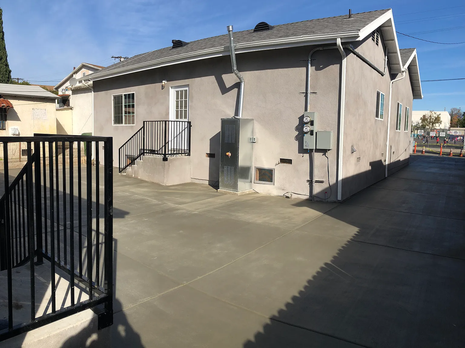 3 bed, 1700 sqft, $3,600 — Photo 2