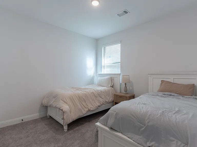 5200 Woodway Dr — Photo 17