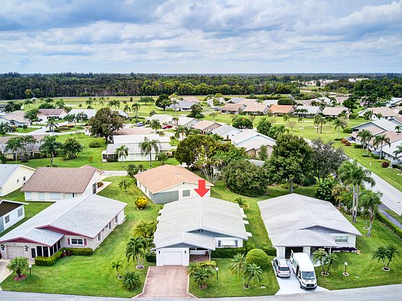 Home For Sale In Cypress Lakes