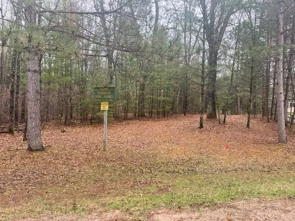 W1447 Red Cloud Trl, Keshena, WI 54135