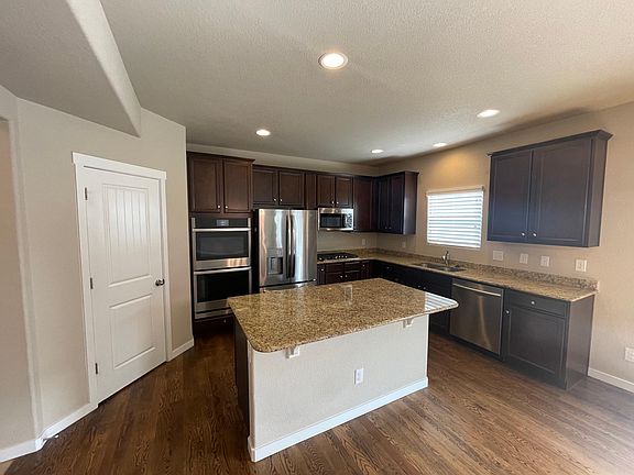4th image of 8025 Sandsmere Dr
