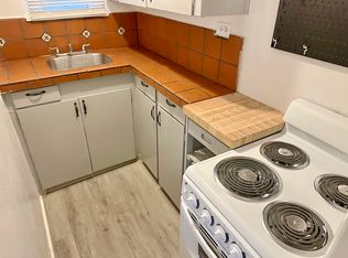 Updated & Charming 2 bed, 2 bath just 1 block to UNM, Albuquerque, NM 87106