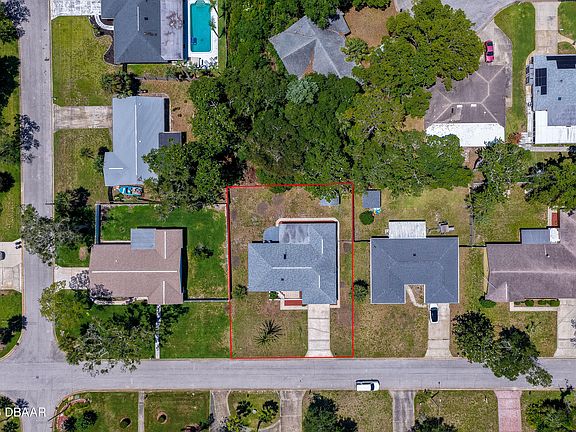 5th image of 710 Lindenwood Cir E