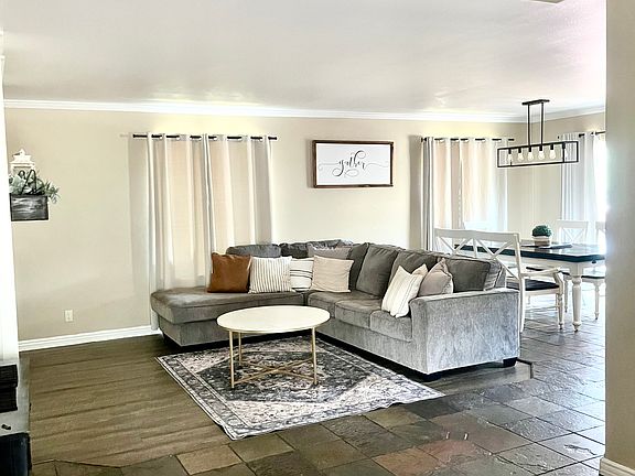 Large entryway leads into recently updated living room/ dining area.