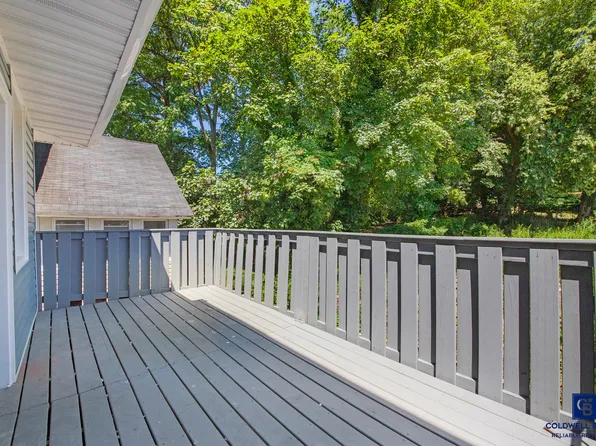 490 Van Duzer Street image 6 of 22