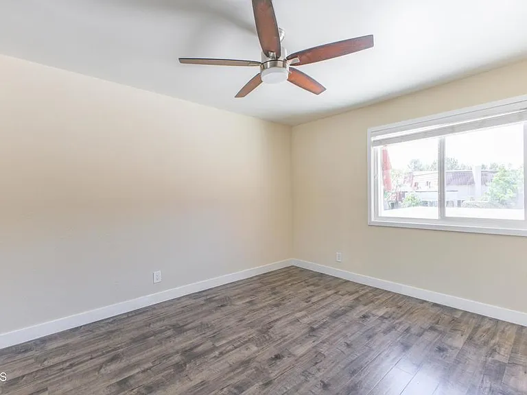 738 Galaxy Heights Dr — Photo 12