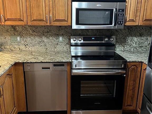 5th image of 2912 Jean Lafitte Pkwy #101