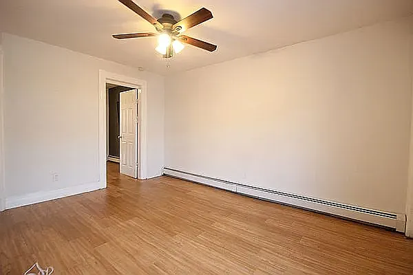 70 Zabriskie St #3 — Photo 4