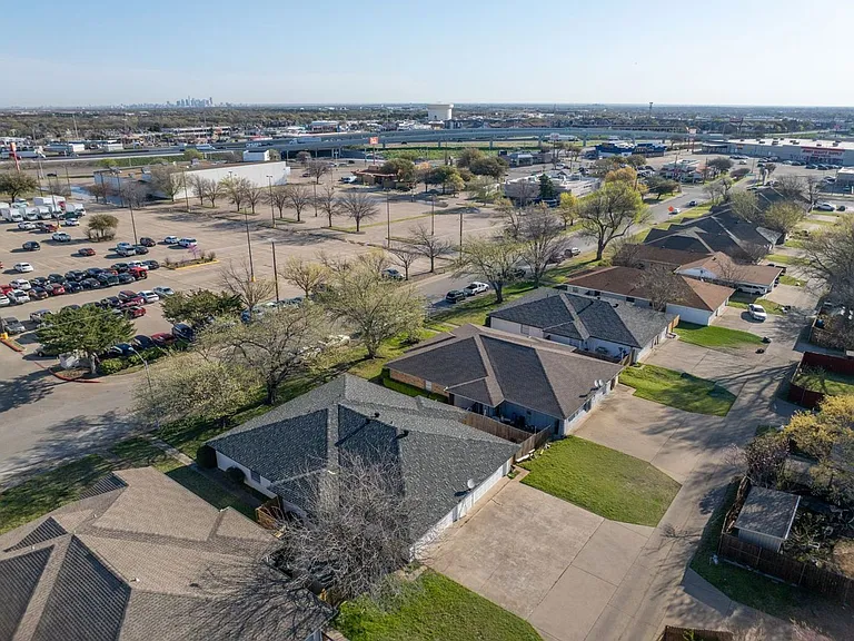 Skyline Duplexes — Photo 12