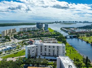 336 Golfview Rd APT 414, North Palm Beach, FL 33408