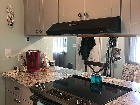 5th image of 400 Oakridge Blvd APT 20