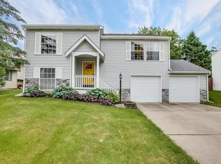 607 E 17th St, Mishawaka, IN 46544