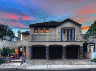 19051 Stonehurst Ln, Huntington Beach, CA 92648
