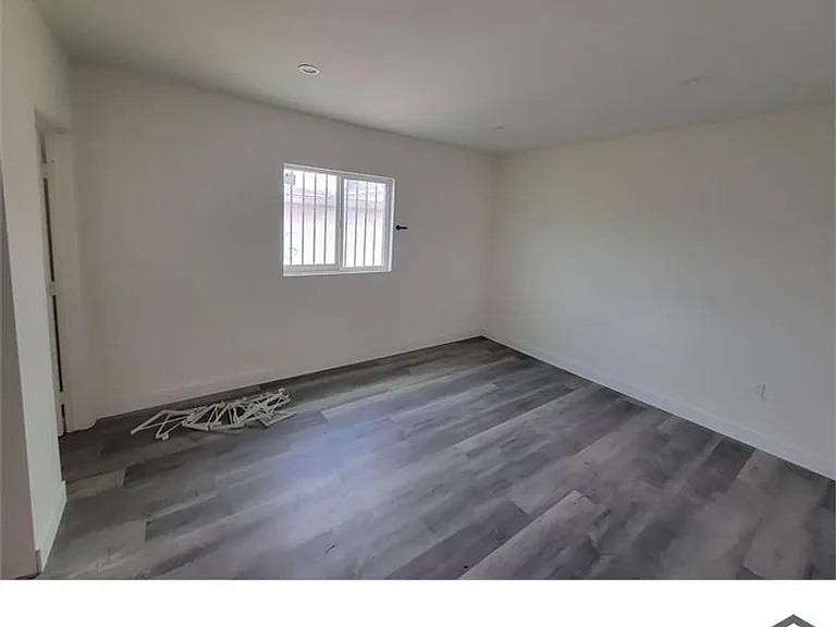 8715-8721 Hooper Ave — Photo 3